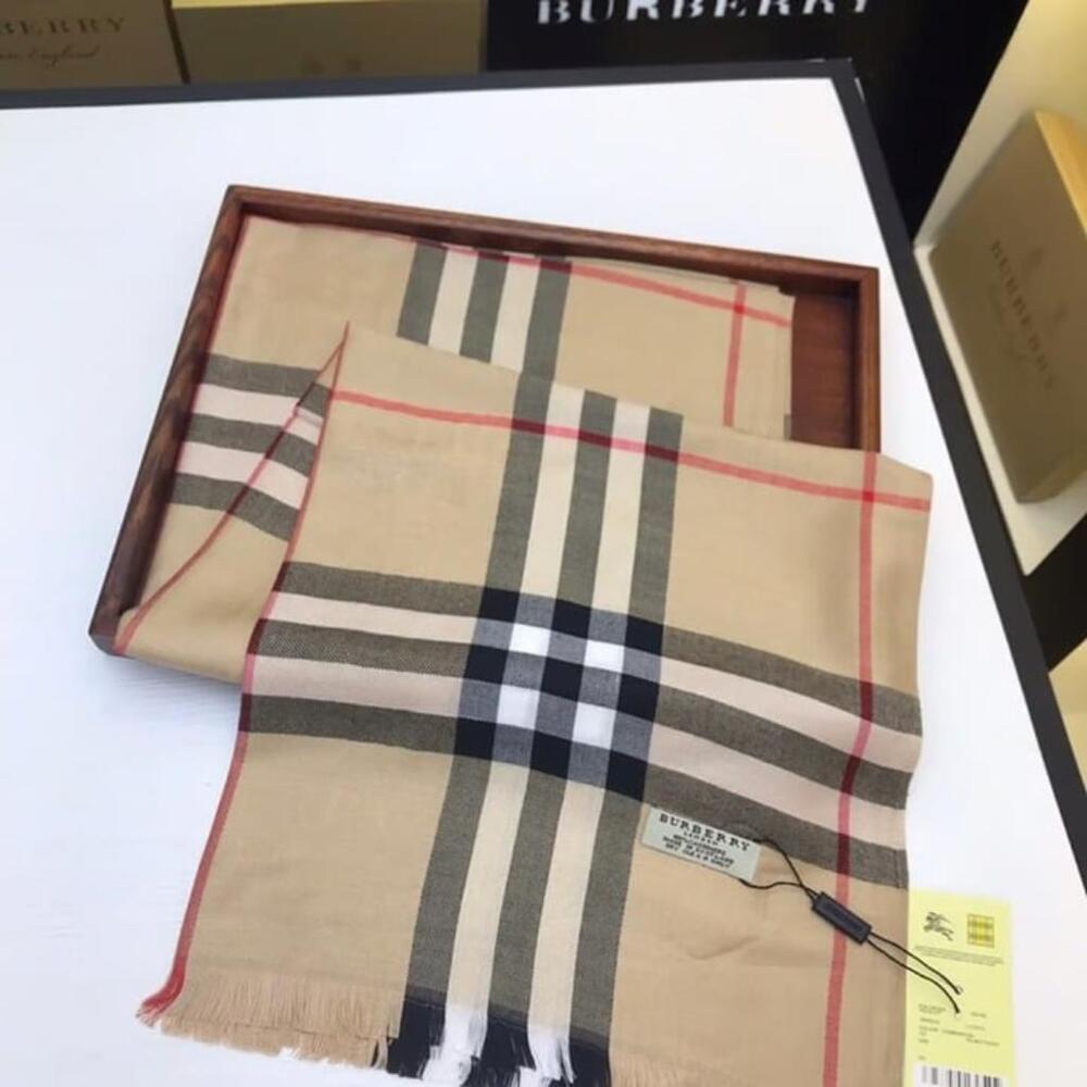 Burberry Scarf - Picture 3 of 7
